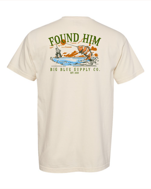 Ivory Corner of Main Found Him Nemo T-shirt made of 100% cotton, featuring a Nemo design on the back.